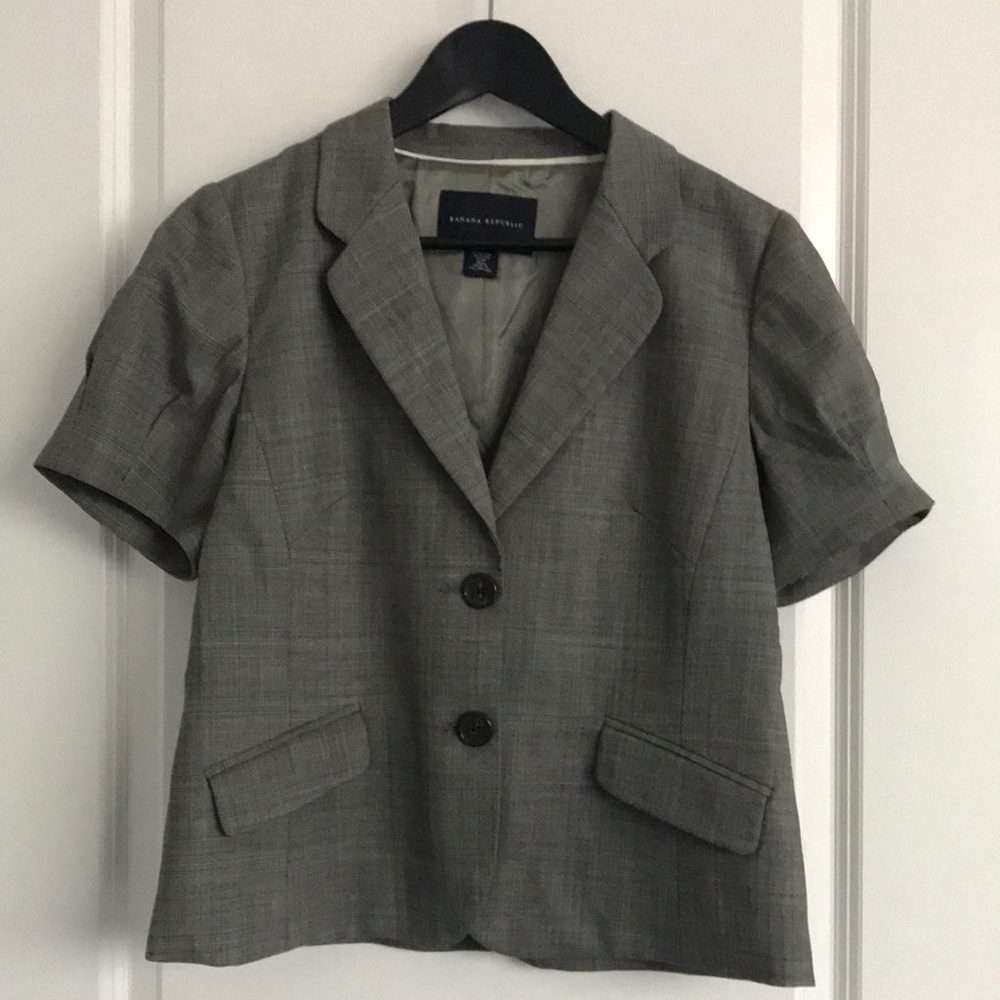 Banana Republic black plaid short sleeve suit top